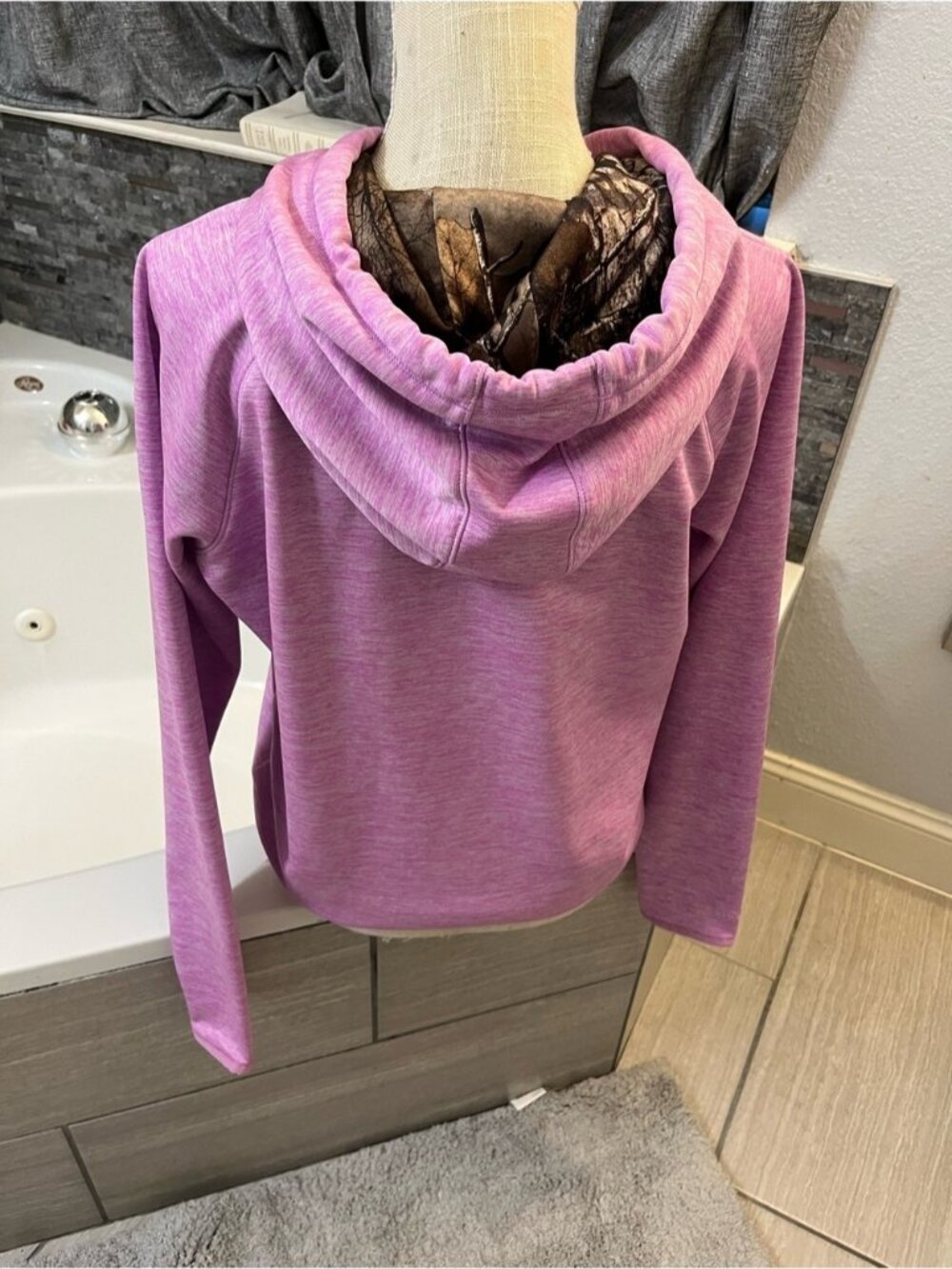 Women's Small Pink and Black Hooded Under Armour Sweatshirt Good Condition - Picture 5 of 6